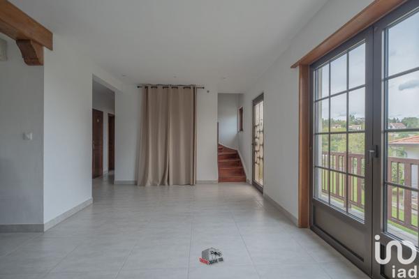 Maison 6 pièces de 105 m² à Hombourg-Haut (57470)