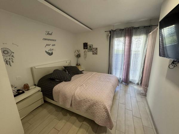 Villa T5 avec piscine à ANNEYRON