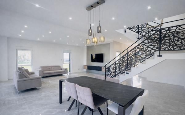 Maison à vendre    5 pièces • 191,07 m2 Eschau