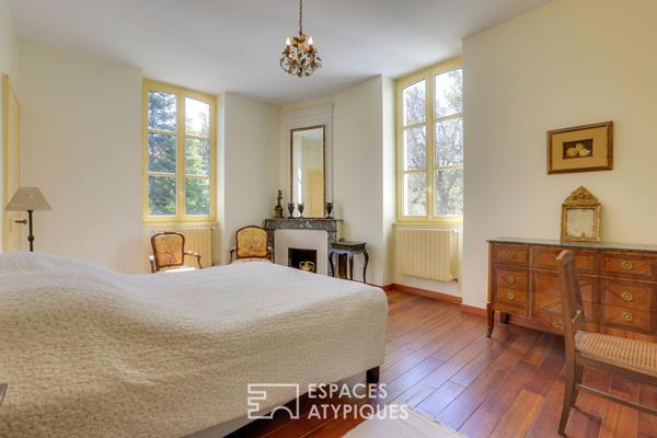 Maison de maître, dépendances et son parc arboré