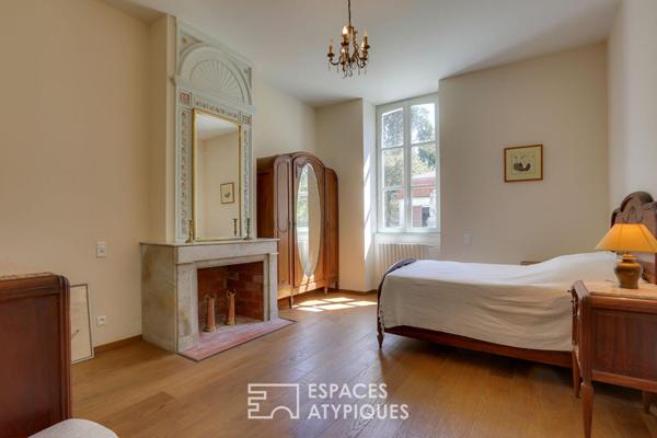 Maison de maître, dépendances et son parc arboré