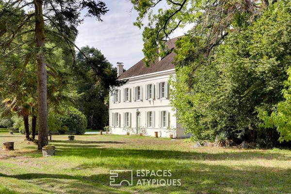 Maison de maître, dépendances et son parc arboré