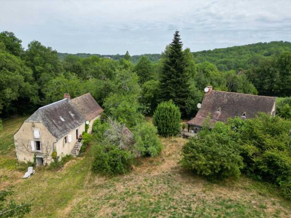 Maison ancienne - Gourdon EXCLUSIVITE - Belle Propriété de caractère typique dans un environnement préservé sur 2ha avec points d'eau