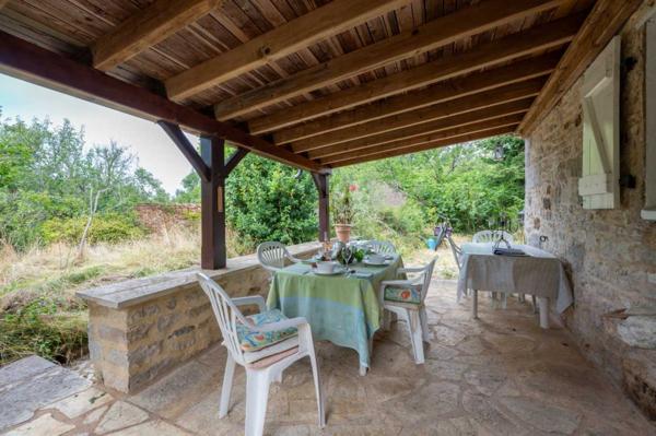 Maison ancienne - Gourdon EXCLUSIVITE - Belle Propriété de caractère typique dans un environnement préservé sur 2ha avec points d'eau