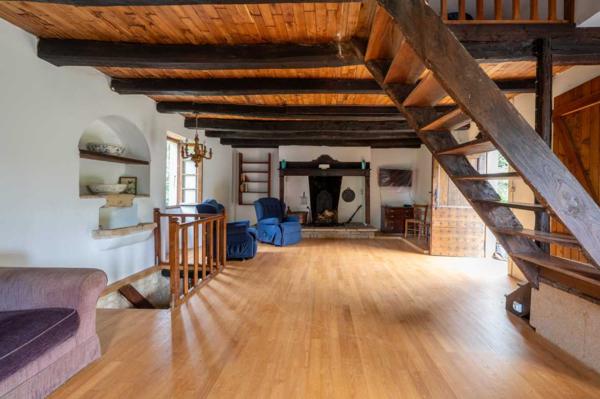 Maison ancienne - Gourdon EXCLUSIVITE - Belle Propriété de caractère typique dans un environnement préservé sur 2ha avec points d'eau