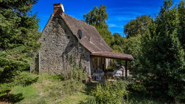 Maison ancienne - Gourdon EXCLUSIVITE - Belle Propriété de caractère typique dans un environnement préservé sur 2ha avec points d'eau