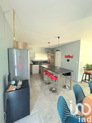 Maison à vendre 4 pièces 99 m² Saint-Pantaléon-de-Larche