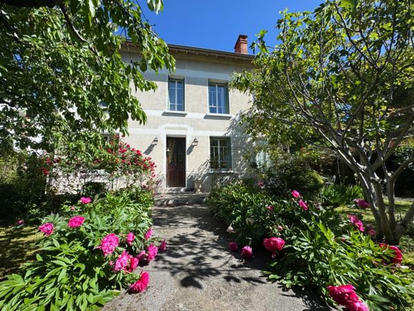 À VENDRE : Maison de caractère, 140 m², 5 chambres sur une parcelle de 372 m2