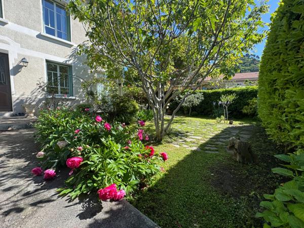 À VENDRE : Maison de caractère, 140 m², 5 chambres sur une parcelle de 372 m2