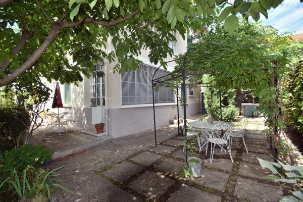 À VENDRE : Maison de caractère, 140 m², 5 chambres sur une parcelle de 372 m2