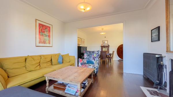 Maison de charme à colombages proche gare.