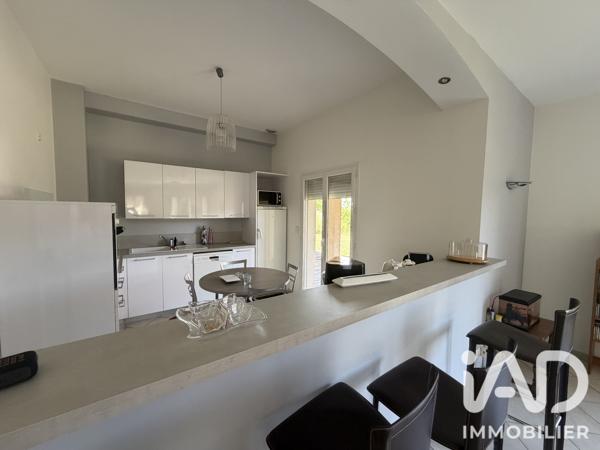 Maison à vendre 6 pièces 121 m² Saint-Jean-Bonnefonds