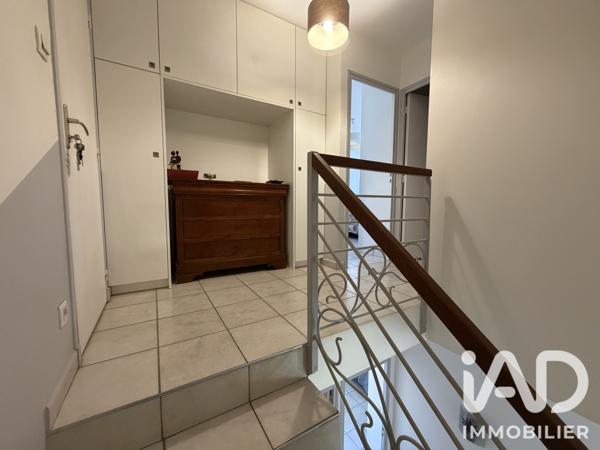 Maison à vendre 6 pièces 121 m² Saint-Jean-Bonnefonds