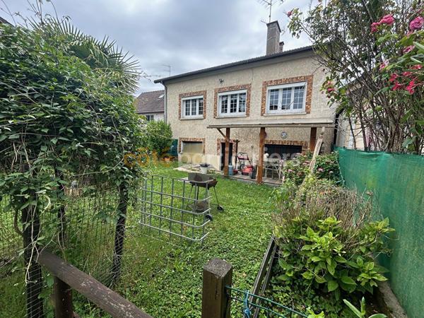 Vente
                Maison158 m² - 7 Pièces -
                    VILLENEUVE LE ROI (94290)