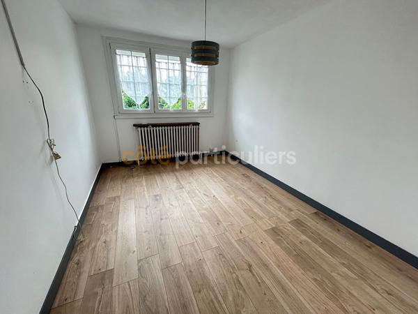 Vente
                Maison158 m² - 7 Pièces -
                    VILLENEUVE LE ROI (94290)