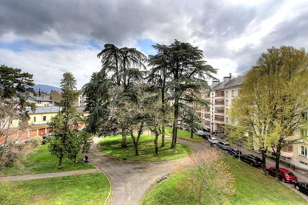 Appartement Chambery 3 pièces 70.66 m2 avec loggia, balcon, cave et grenier