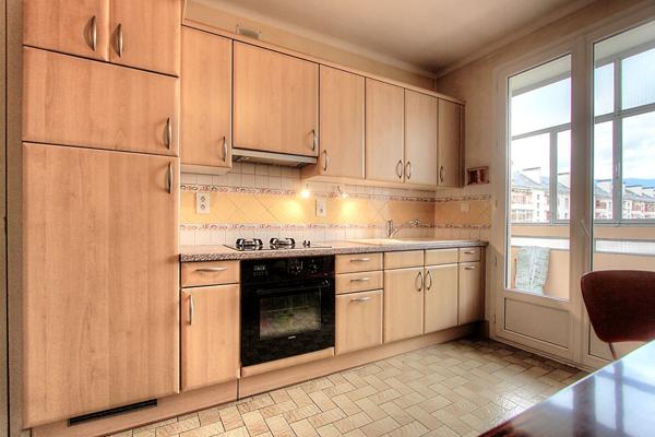 Appartement Chambery 3 pièces 70.66 m2 avec loggia, balcon, cave et grenier