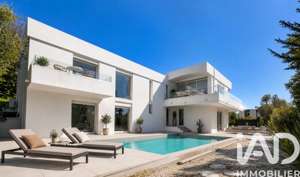 Maison à vendre 5 pièces 257,8 m² Le Cannet