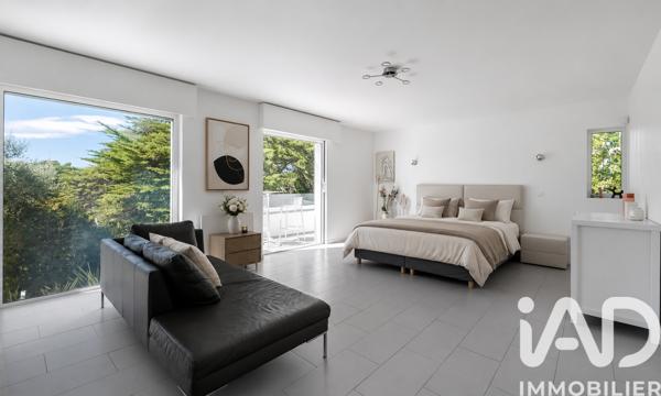 Maison à vendre 5 pièces 257,8 m² Le Cannet