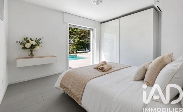 Maison à vendre 5 pièces 257,8 m² Le Cannet