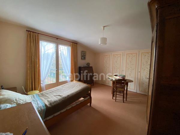 Thouars (79) Maison proche place Lavault 9 pièces