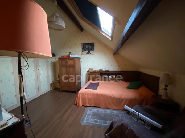 Thouars (79) Maison proche place Lavault 9 pièces