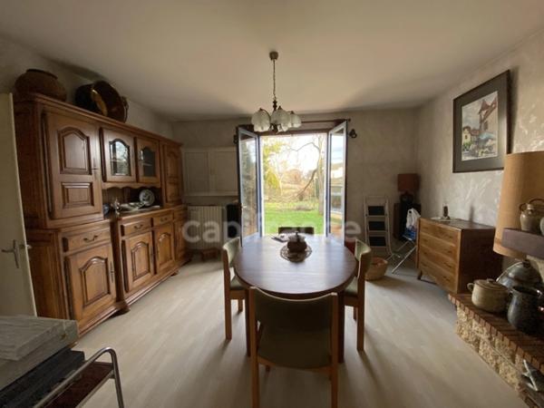 Thouars (79) Maison proche place Lavault 9 pièces