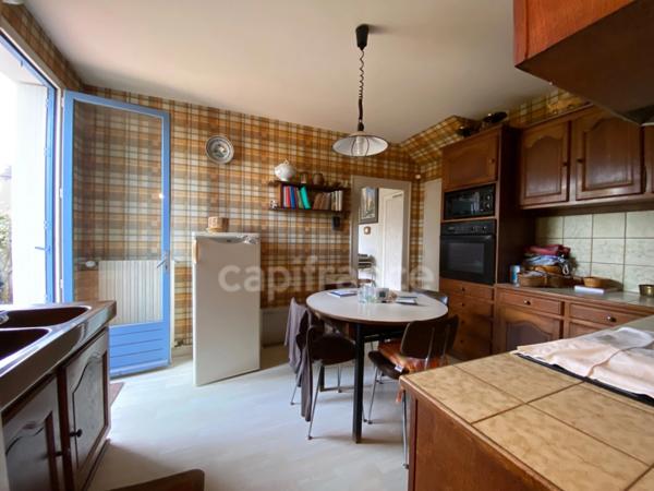 Thouars (79) Maison proche place Lavault 9 pièces