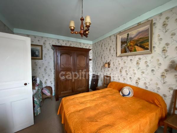 Thouars (79) Maison proche place Lavault 9 pièces