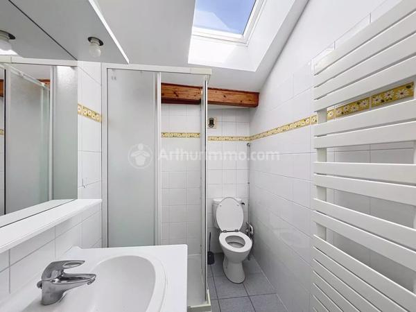 Location                                                      Appartement
                        
                     2 pièces                      49 m2                     à Chamalières