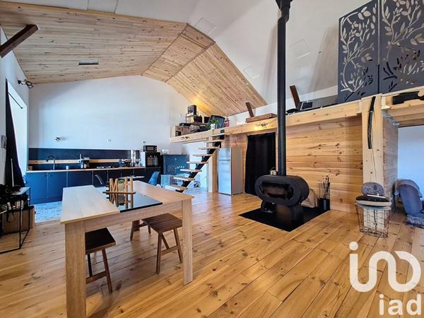 Ferme 5 pièces de 166 m² à Cayres (43510)