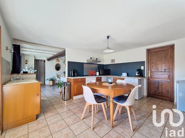 Ferme 5 pièces de 166 m² à Cayres (43510)