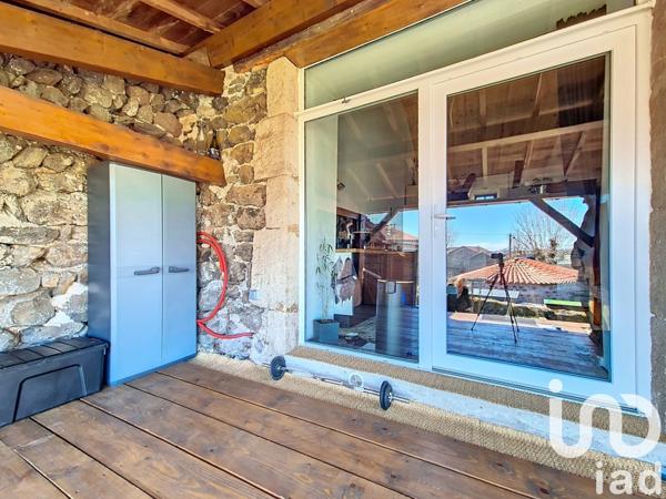 Ferme 5 pièces de 166 m² à Cayres (43510)