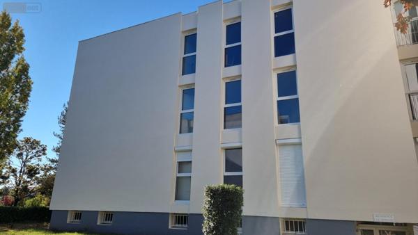 Appartement à vendre à Jonzac en Charente-Maritime (17500), ref : 1875