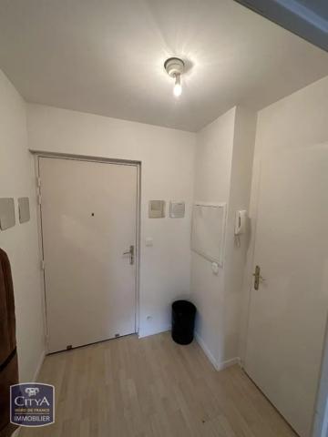 Appartement à louer 1 pièce 31.7m² Calais (62100)
