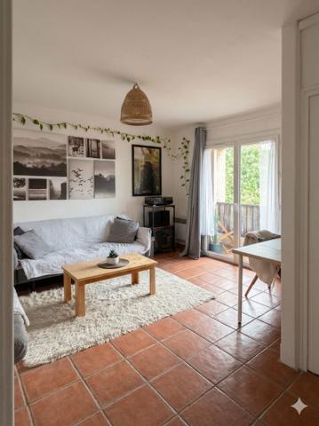 APPARTEMENT TYPE 2 / BALCON