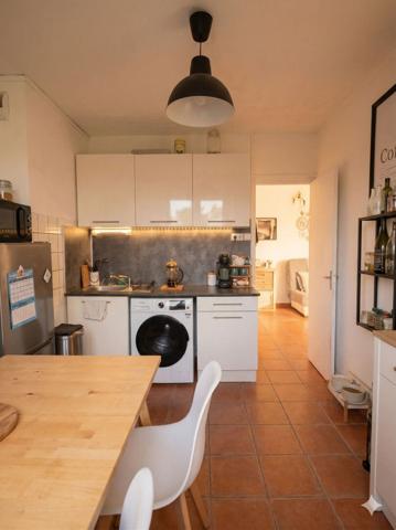 APPARTEMENT TYPE 2 / BALCON