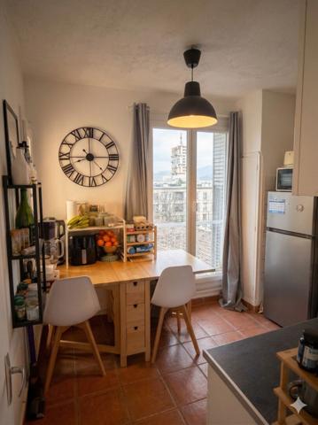 APPARTEMENT TYPE 2 / BALCON