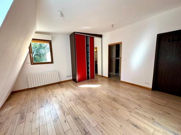 Vente Maison 9 pièces 255 m2 à Méru