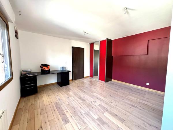 Vente Maison 9 pièces 255 m2 à Méru