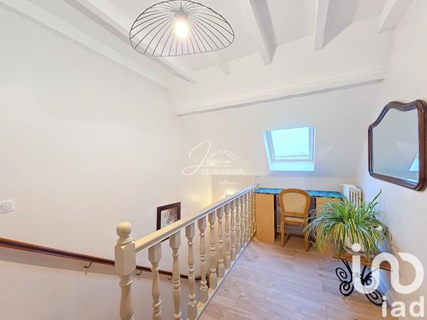 Maison traditionnelle 6 pièces de 132 m² à Dammartin-en-Goële (77230)