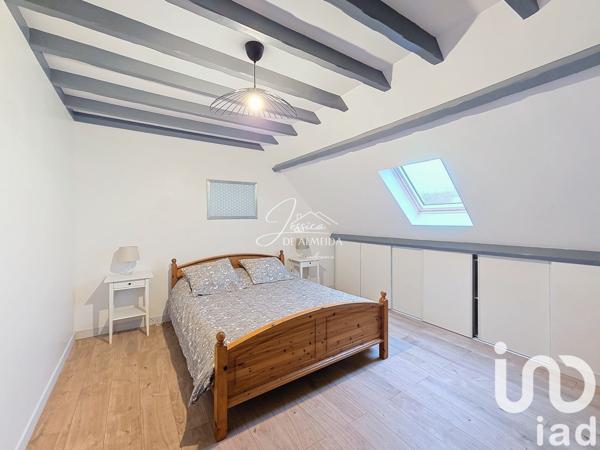 Maison traditionnelle 6 pièces de 132 m² à Dammartin-en-Goële (77230)