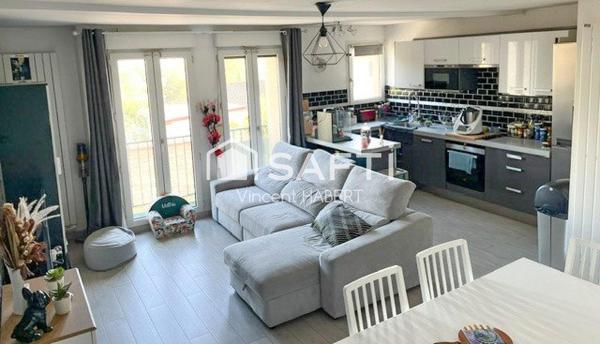Appartement T4 en duplex, petite copropriété.