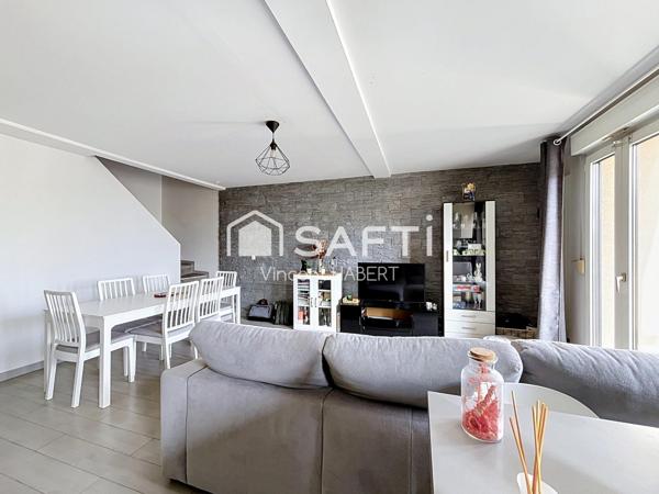 Appartement T4 en duplex, petite copropriété.