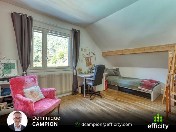 Maison
         9 pièces
        - 256 m² Bien prestige 1 090 000 € *