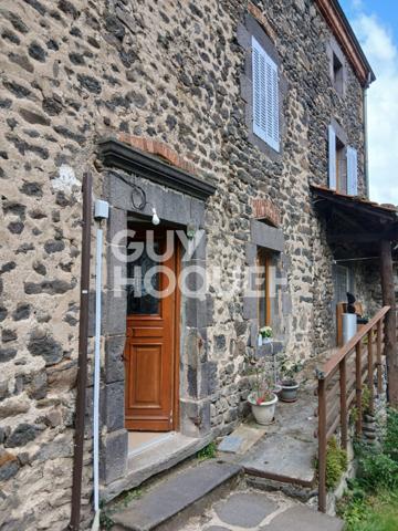 Corps de ferme Saint Georges D'aurac