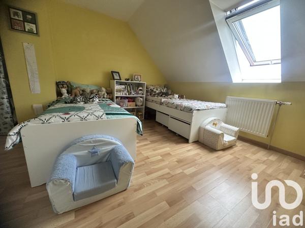 Pavillon 6 pièces de 143 m² à Dainville (62000)