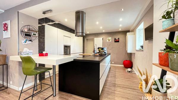 Maison à vendre 6 pièces 179 m² Cosnes-et-Romain