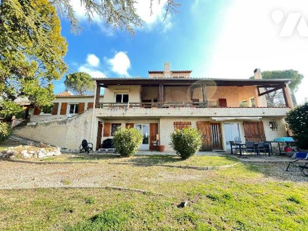 A vendre - Manoque (04) - Alpes-de-Haute-Provence: Superbe propriété d'env 271 m² offrant une m...