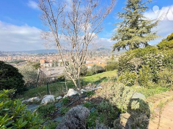 A vendre - Manoque (04) - Alpes-de-Haute-Provence: Superbe propriété d'env 271 m² offrant une m...